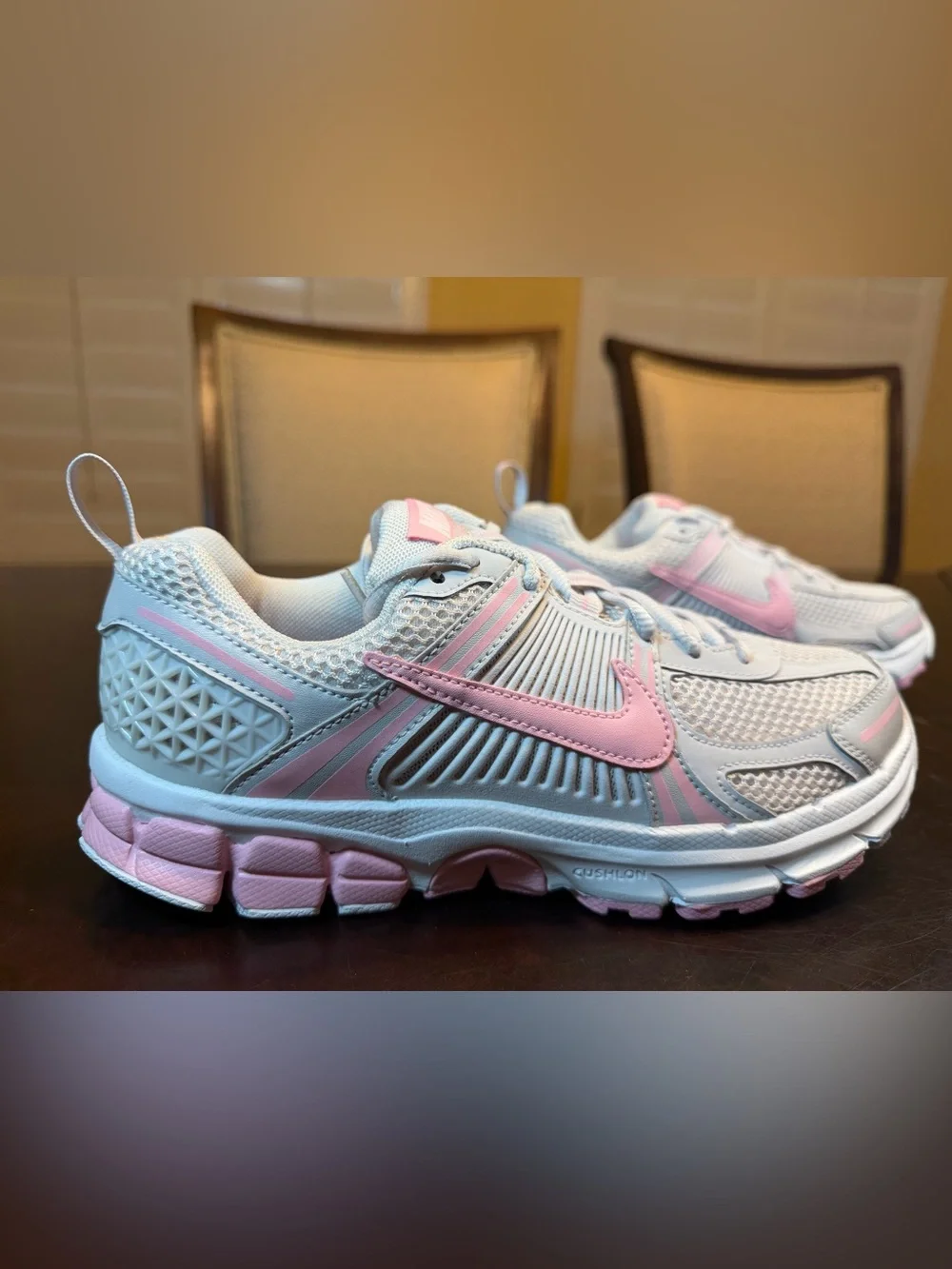 New Nike Vomero 5 Pink Sneakers Shoes Size US 6.5Y